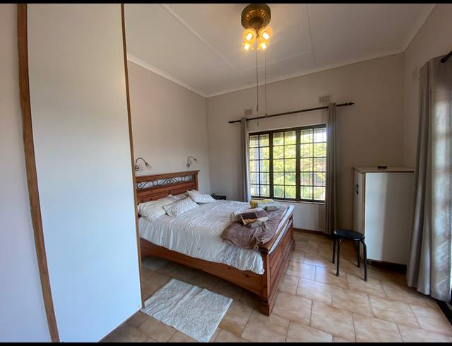 6 BEDROOM HOUSE FOR SALE IN WINKLESPRUIT